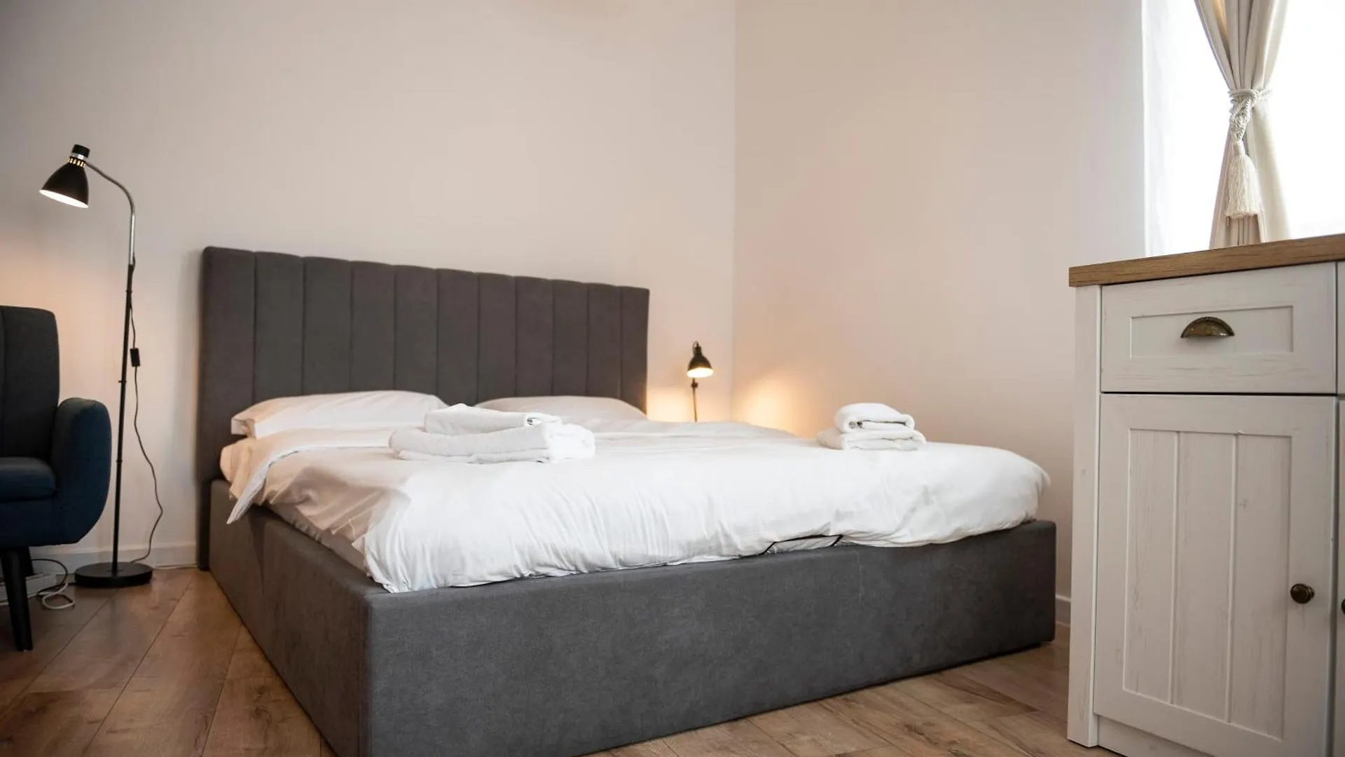 Lazynest Residence Bucureşti 0*,
