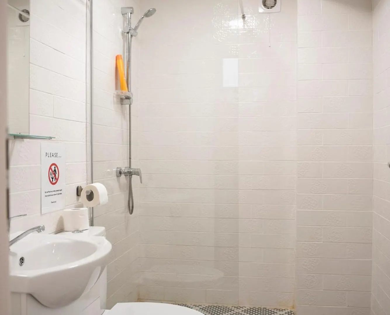 Lazynest Residence Bucureşti 0*,